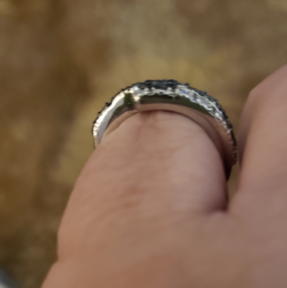 Size 5, Blue & White Diamond Crossover Band, Sterling Silver, 0.14 carats, NWT - Picture 8 of 8